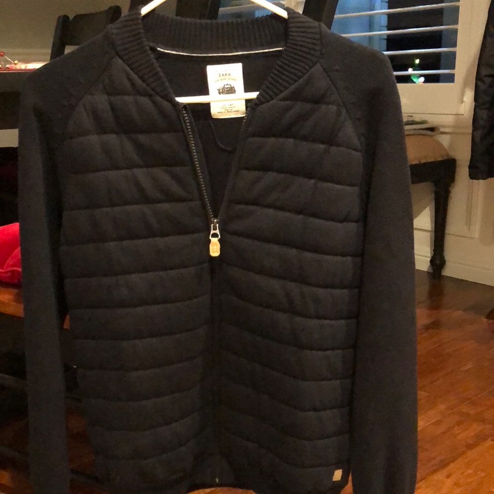 Boy’s black bomber zip up sweater(knitwear)